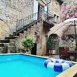 La Maison De Thomas Arpaillargues-et-Aureillac