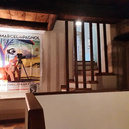 La Maison De Thomas Дом отдыха Arpaillargues-et-Aureillac