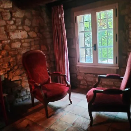 La Maison De Thomas Arpaillargues-et-Aureillac