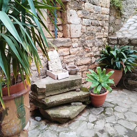 La Maison De Thomas Arpaillargues-et-Aureillac